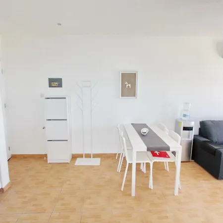 Sea View Penthouse דירה איה נאפה